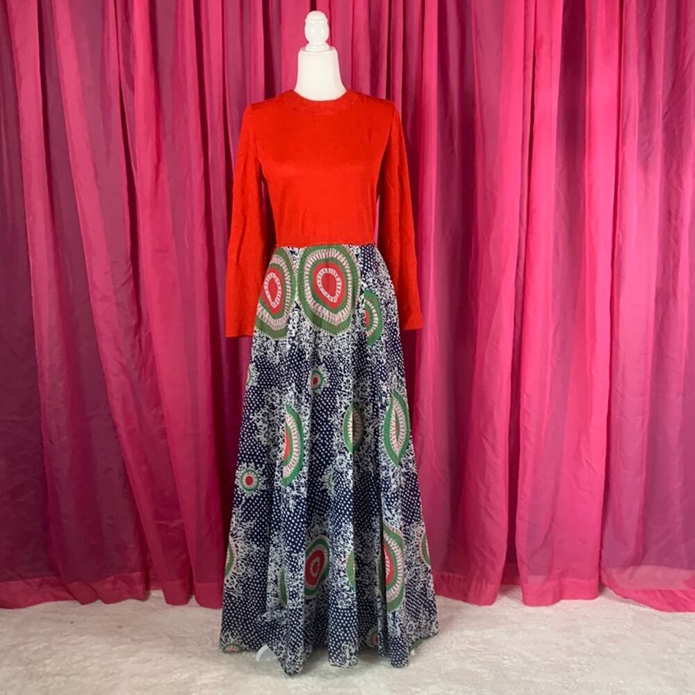 Vintage Unbranded 60s 70s long sleeved mandala maxi dress, small to med